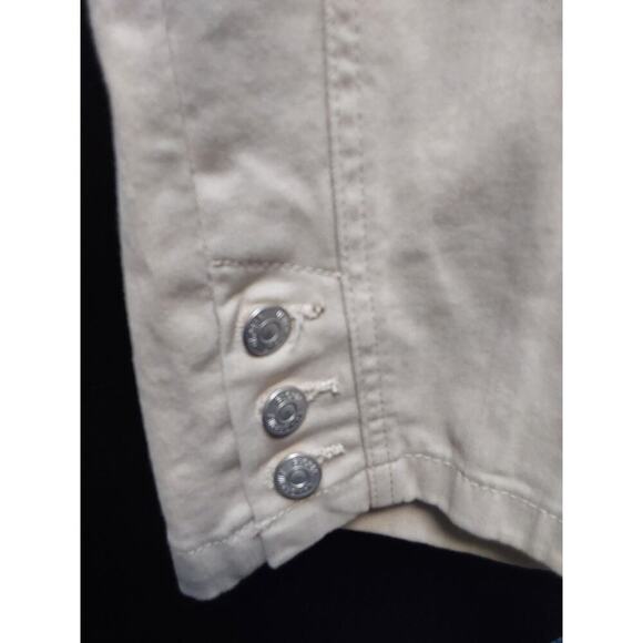 Gloria Vanderbilt New Tan Shorts Size 22W 5 pocket design with belt Retail 50.00 - Picture 4 of 6